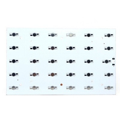 High thermal conductivity aluminum substrate (101)